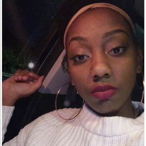 Meet your Posher, Jasmine